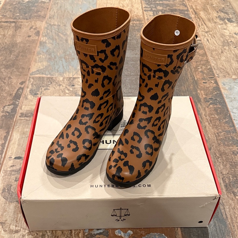 Hunter Brown Leopard Print Boots
